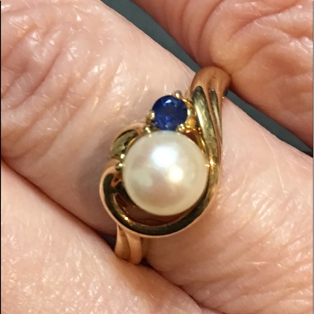 GOLD AND PEARL RING - Picture 3 of 5